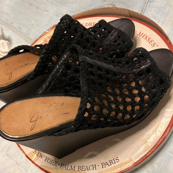 Bradley Mischka, black net, wedge heel size 10 - Picture 5 of 7